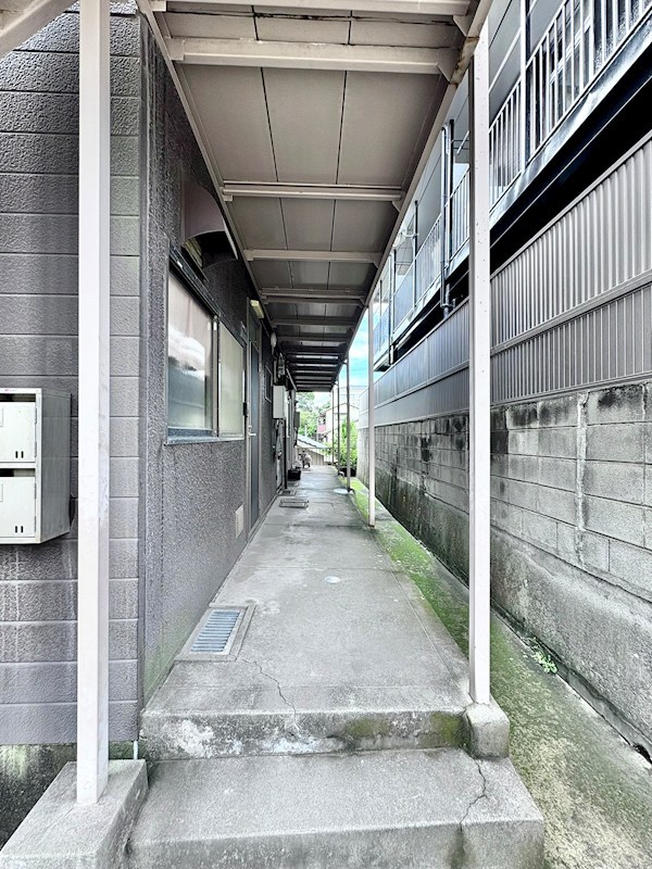 鹿児島市電谷山線 二軒茶屋駅 徒歩23分 築42年