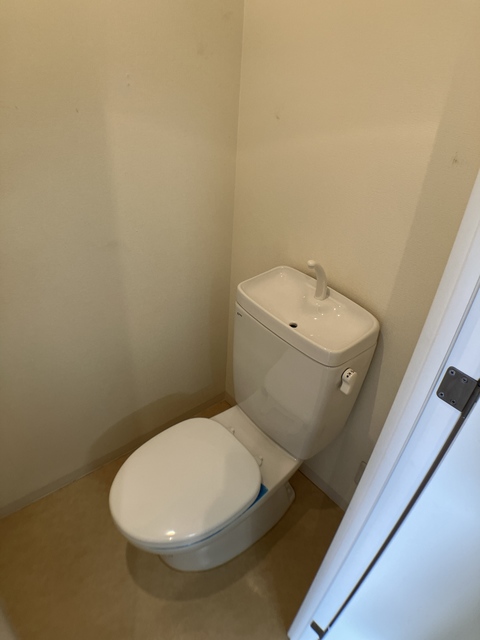 N.S.ZEAL東別院中駒ビルのトイレ写真