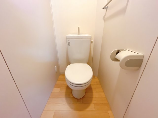 ホワイトプラネットのトイレ写真