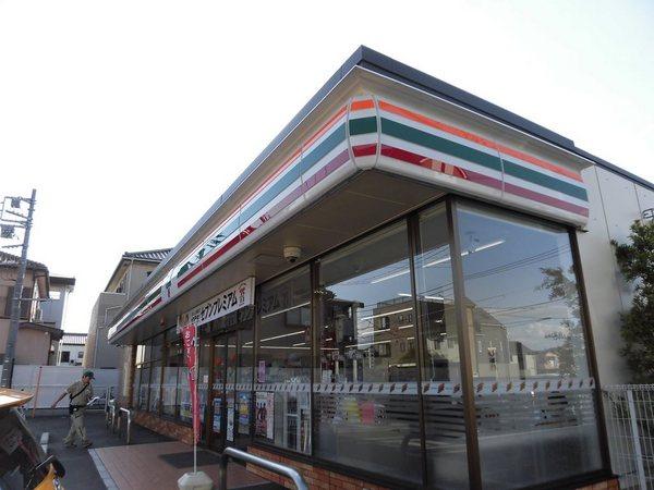 コンビニ　セブンイレブン草加北谷1丁目店（コンビニ）まで595m