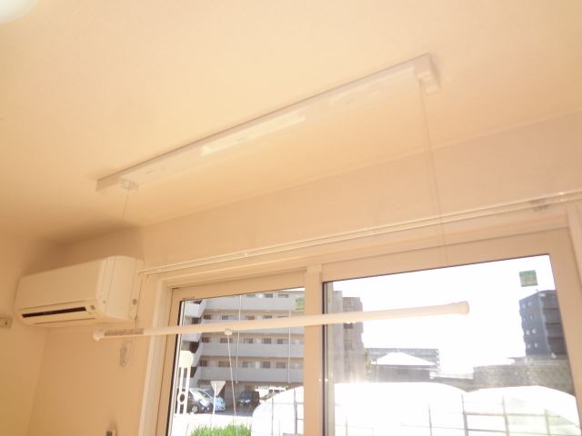 その他　室内洗濯物干しです。