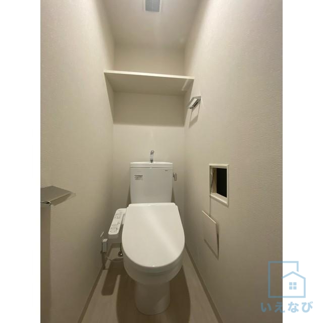 ＪＲ関西本線 東部市場前駅 徒歩8分 10階建 築3年のトイレ写真