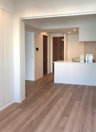 居室・リビング　☆こちらの居間で趣味の時間をお楽しみください☆