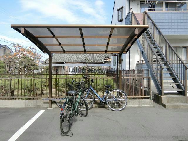 名鉄三河線 新川町駅 徒歩20分 2階建 築35年の外観写真