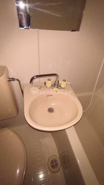 ＪＲ山手線 品川駅 徒歩15分 9階建 築30年の内装写真