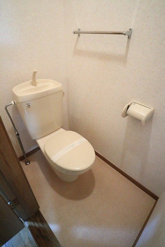 トイレ　※別号室写真