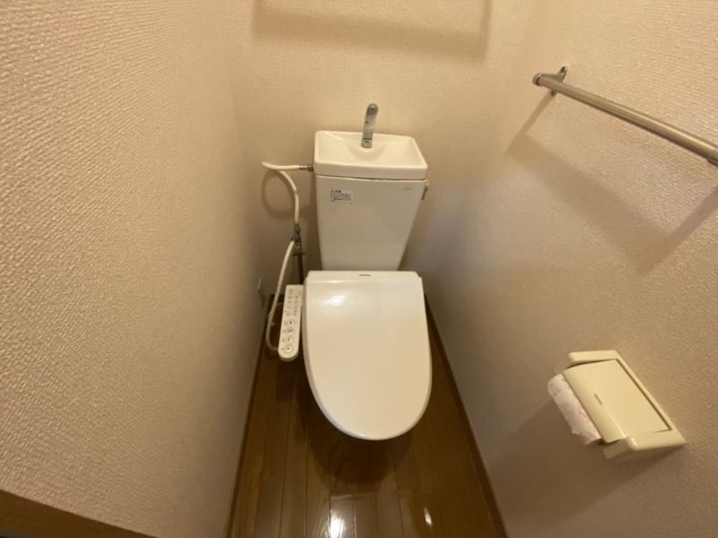 遠州鉄道 上島駅 徒歩65分 2階建 築27年のトイレ写真