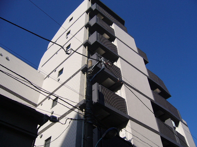 建物外観　建築中