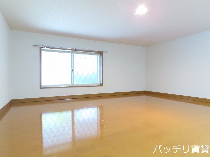 その他　類似写真使用のため、現状優先。