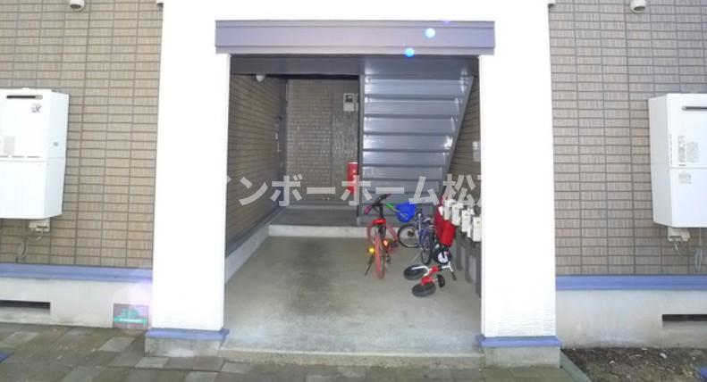 エントランス　毎日通るエントランスはこのようになっています
