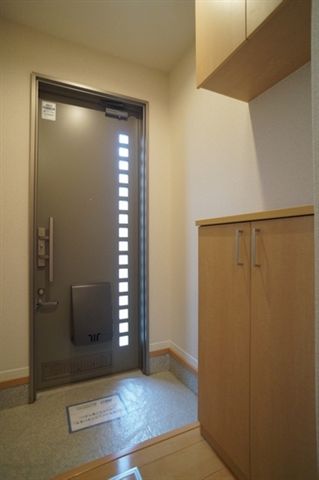 T・HOUSEの玄関写真
