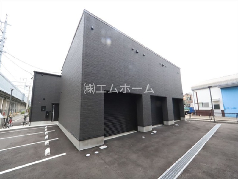 建物外観　デザイナーズガレージハウス