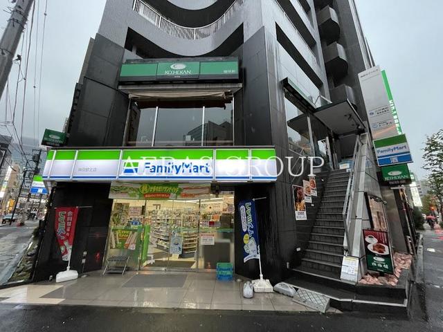 コンビニ　ファミリーマート 神田駅北店（コンビニ）まで114m