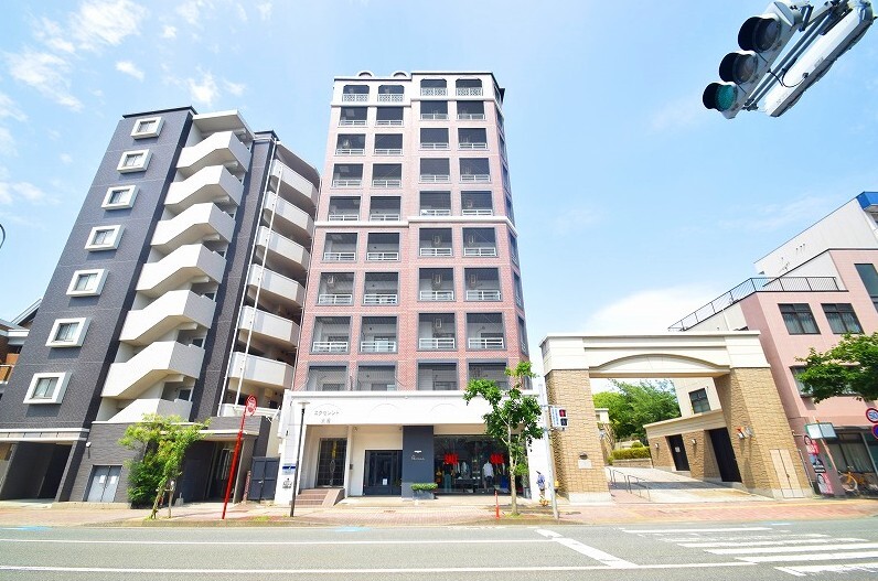 建物外観　外観は落ち着いています
