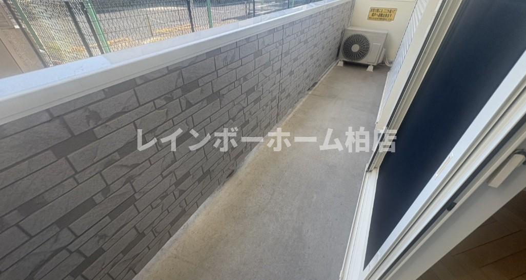 バルコニー　陽当たり良好なバルコニーです