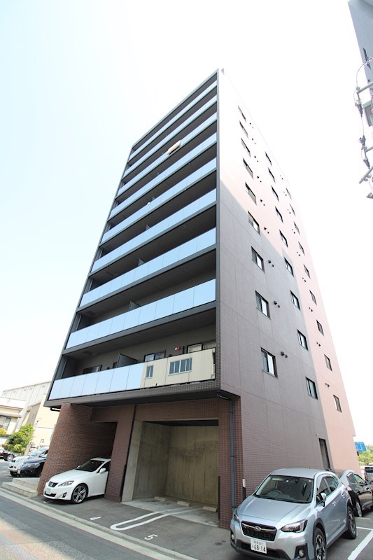 建物外観　人気の万代エリア