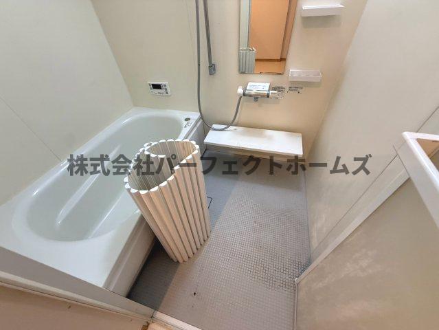 バス・シャワールーム　ゆったり過ごせるお風呂です