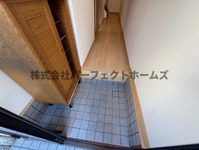 玄関　収納もある玄関です