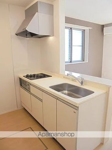 ＪＲ宇都宮線 浦和駅 徒歩9分 2階建 築12年のキッチン写真