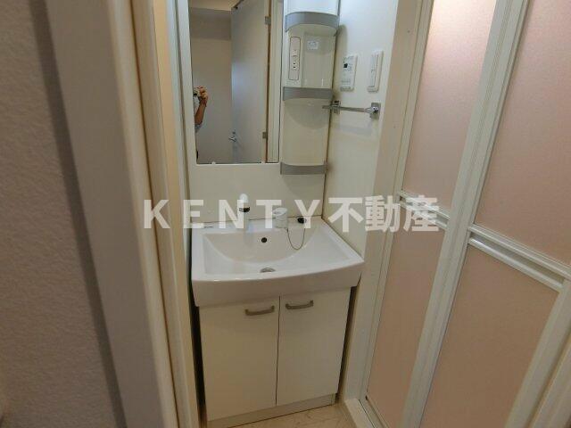 洗面設備　コンパクトで使いやすい洗面所