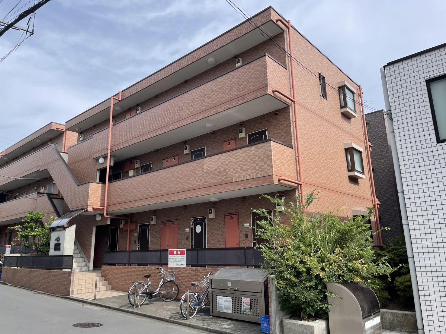 小田急線 新百合ケ丘駅 徒歩3分 築25年
