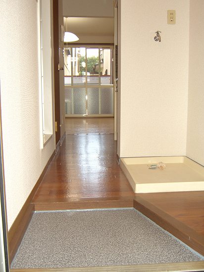 玄関　※写真は類似です