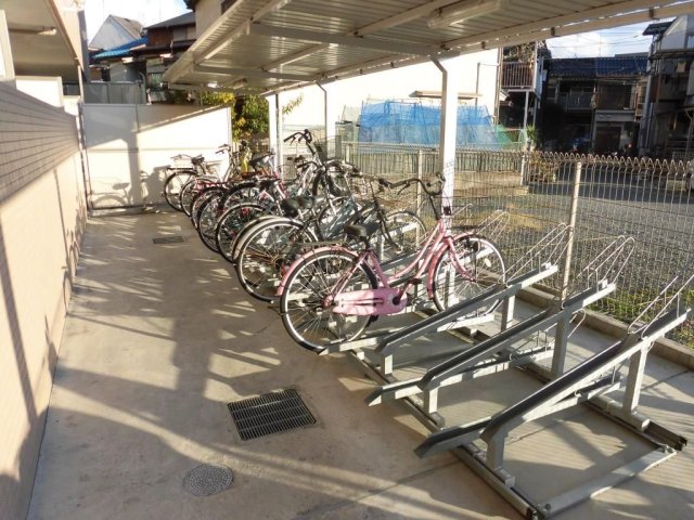 その他設備　駐車場に車を止められます