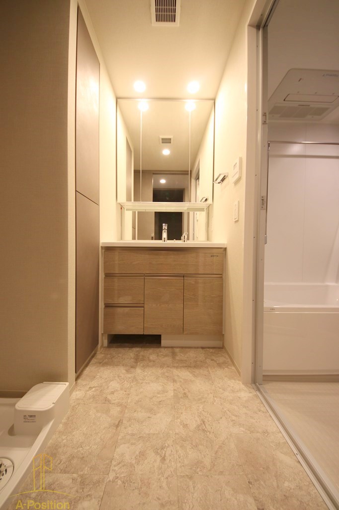 洗面設備　SK RESIDENCES SHINSAIBASHI