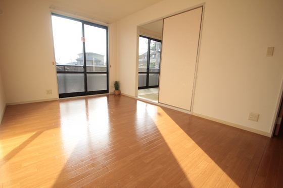 居室・リビング　※別部屋の写真です