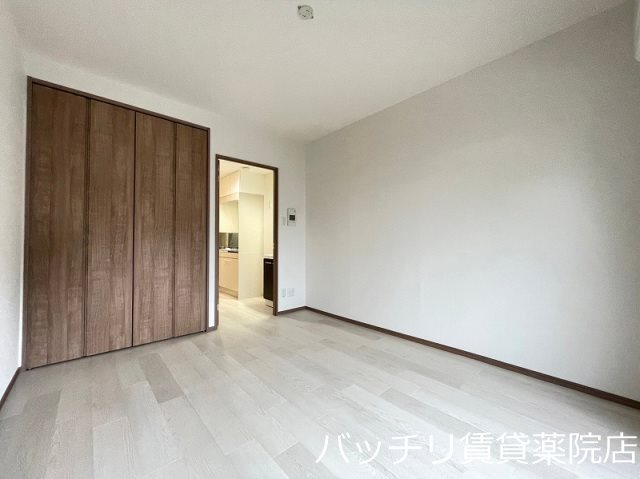 ロイヤルコンフォート六本松の居間写真