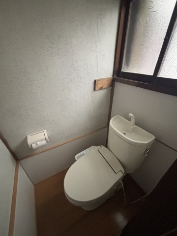 広島電鉄江波線 江波駅 徒歩12分 2階建 築55年のトイレ写真