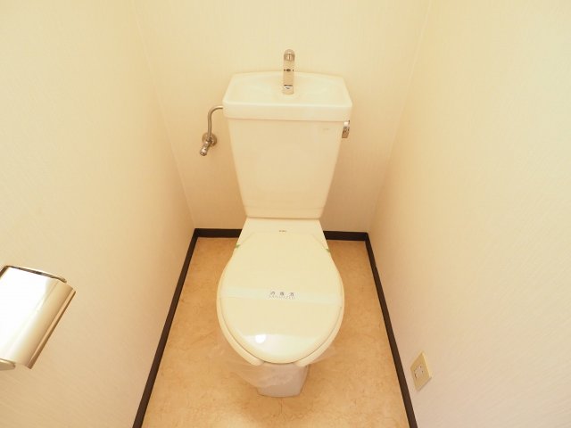 トイレ　ゆったりとしたトイレですね。