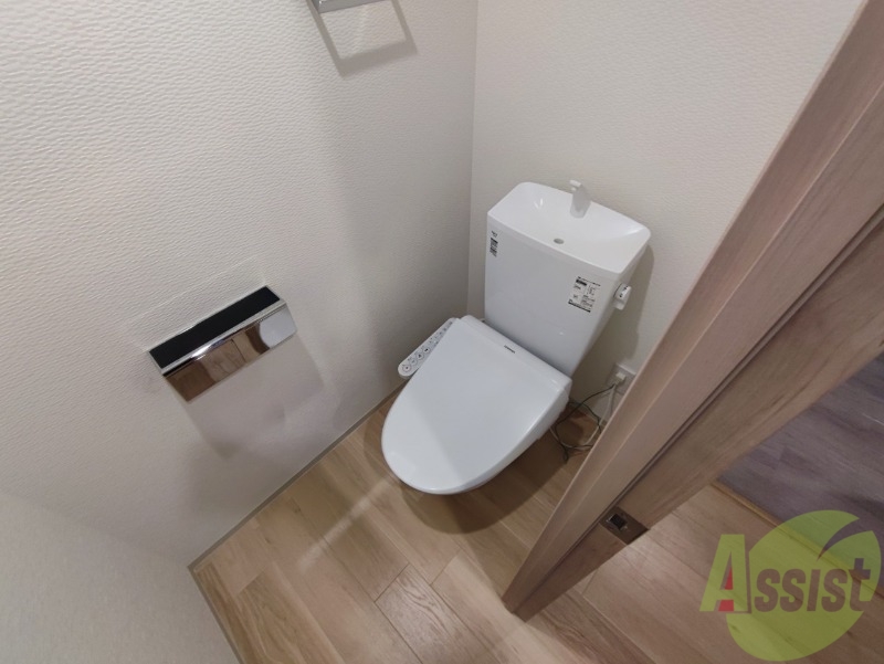 トイレ　こちらはトイレです。清潔感があり、安心して使用できます。