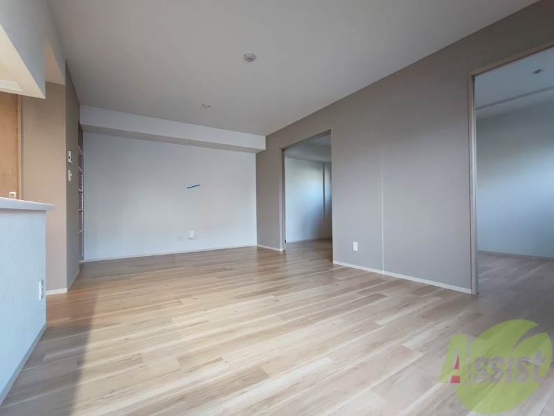 居室・リビング　広くてキレイなお部屋が広がっていて、充実した生活が送れそう。