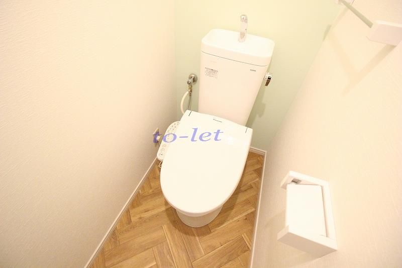 東急東横線 新丸子駅 徒歩11分 5階建 築30年のトイレ写真