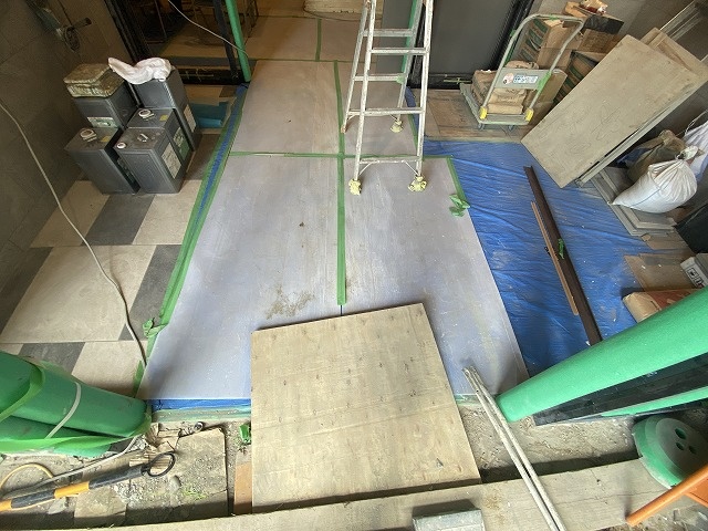 エントランス　建設中
