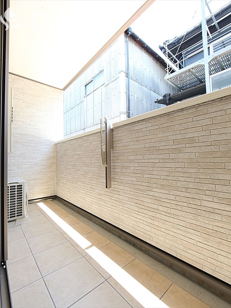 バルコニー　バルコニー