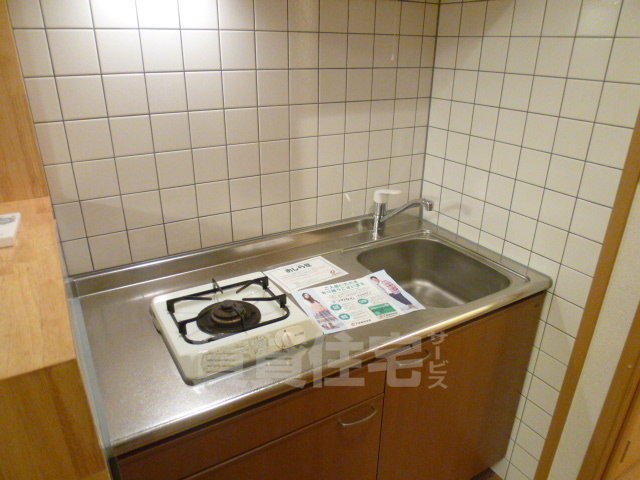 地下鉄御堂筋線 なかもず駅 徒歩12分 2階建 築24年のキッチン写真