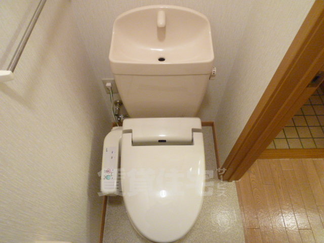 地下鉄御堂筋線 なかもず駅 徒歩12分 2階建 築24年のトイレ写真