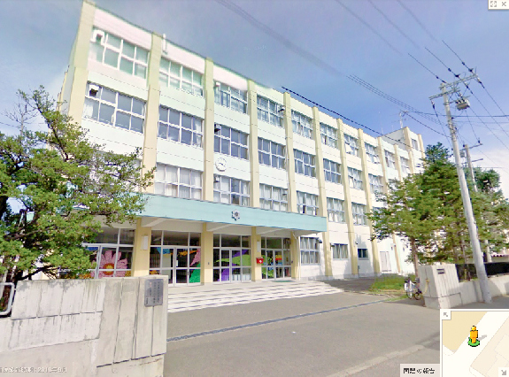中学校　札幌市立白石中学校（中学校）まで259m