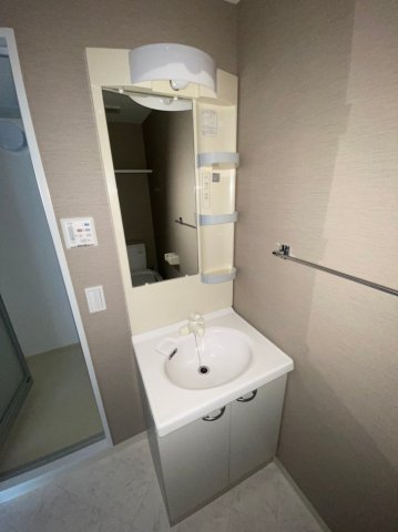 洗面設備　※同物件内別部屋の写真になります
