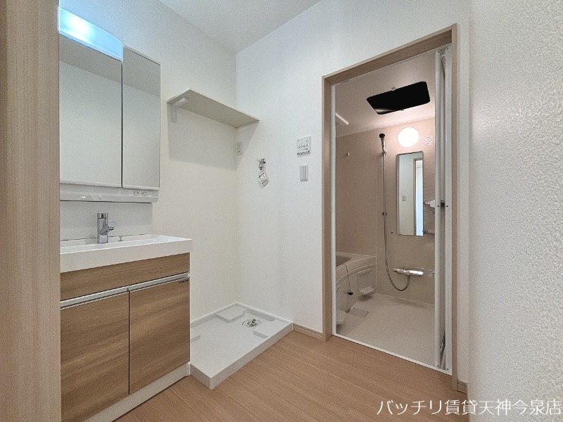洗面設備　同型タイプの為、現状を優先致します。