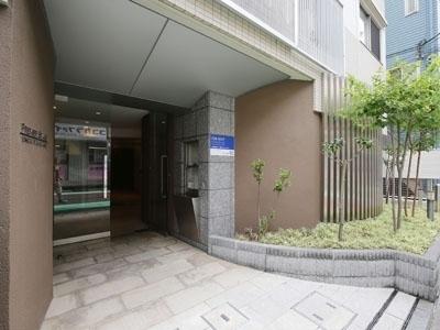都営新宿線 曙橋駅 徒歩4分 8階建 築22年の外観写真