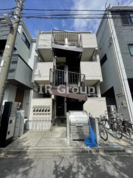 建物外観　ゴミ置き場