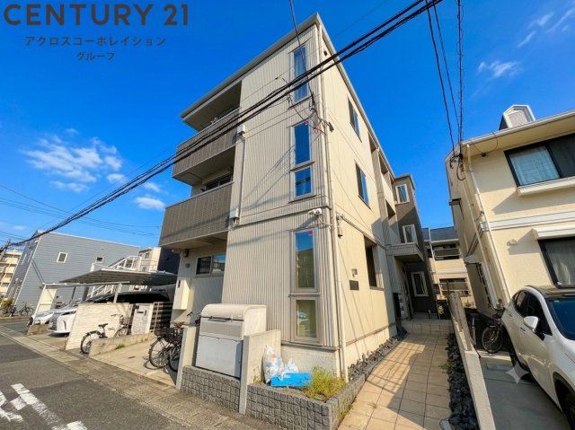 建物外観　安心のオートロック付きです☆
