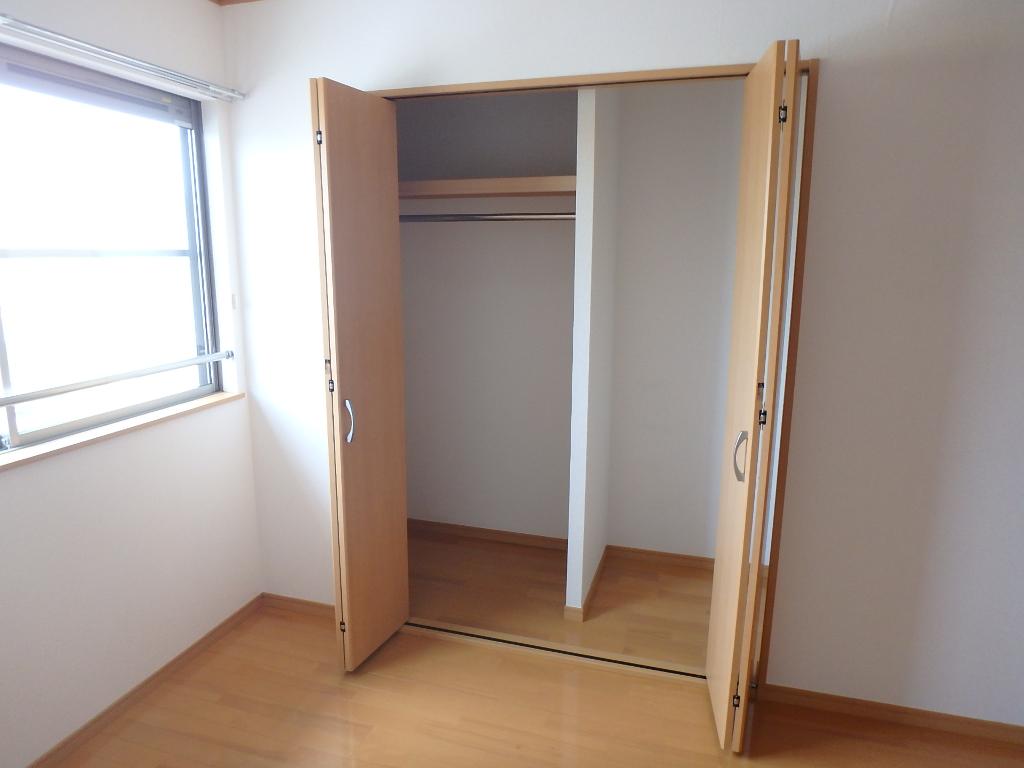 収納　クローゼット
