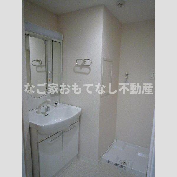 洗面設備　※写真は別号室
