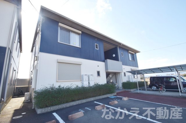 建物外観　落ち着いた雰囲気の外観です