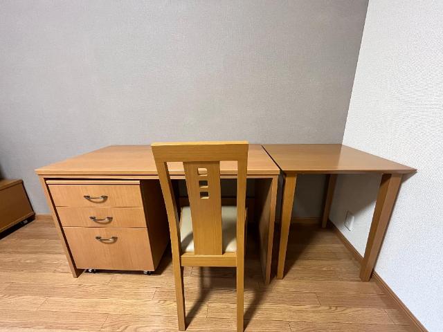 その他設備　机、イス