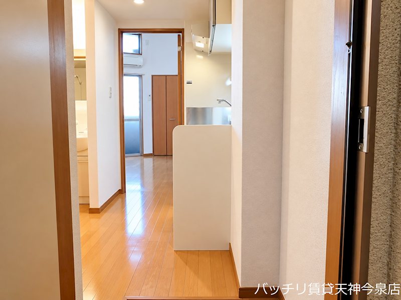 玄関　同型タイプの為、現状を優先致します。